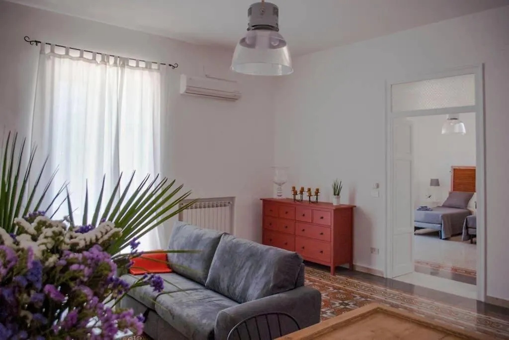 Apartment Villa La Rina Palermo Italy